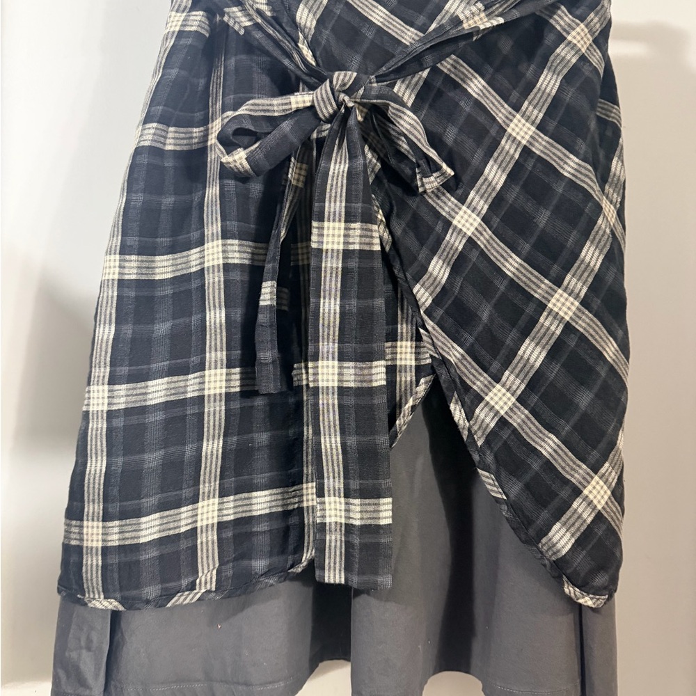 Chic Asymmetrical Plaid Skirt in Black and White